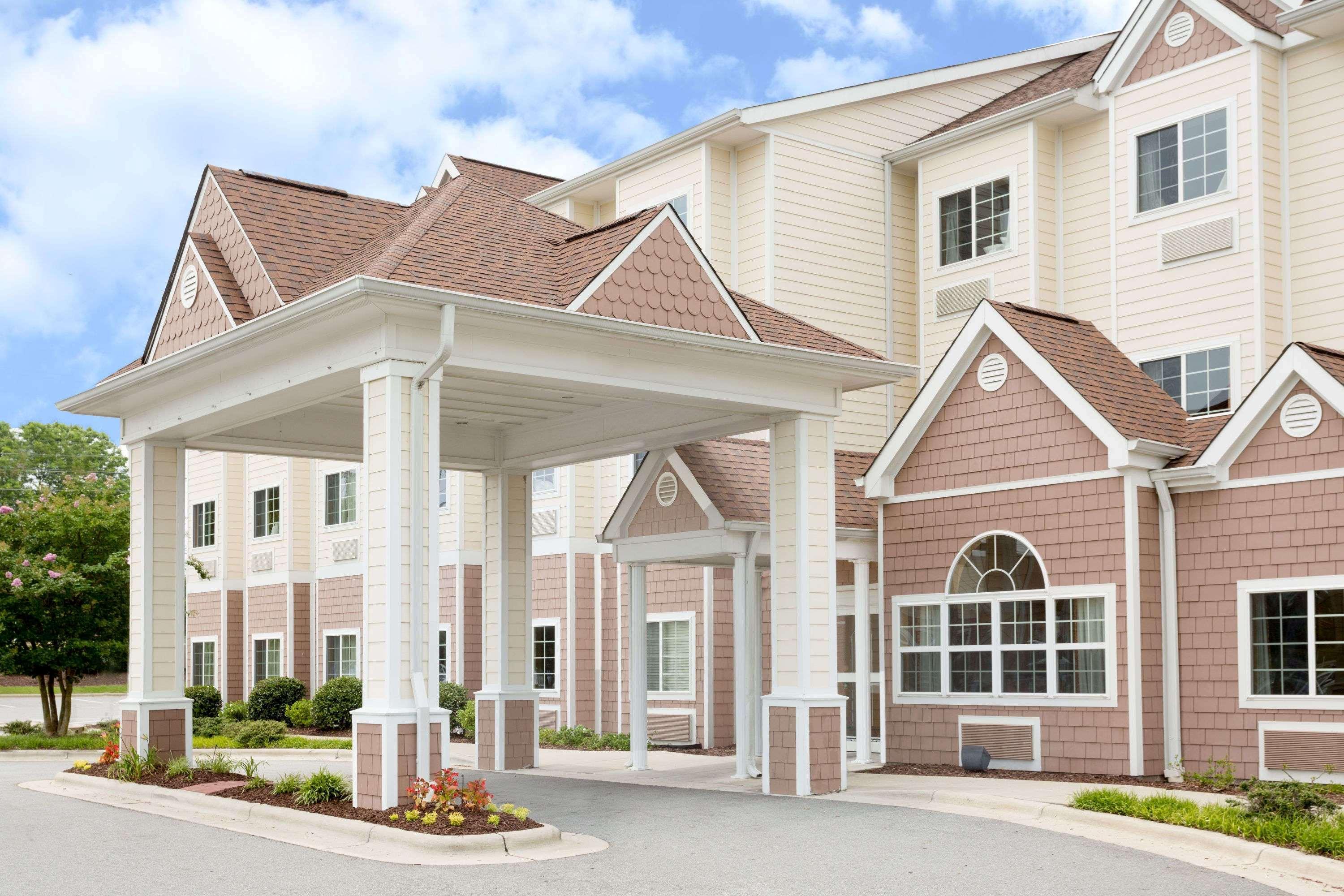 Microtel Inn & Suites By Wyndham University Medical Park Greenville Ngoại thất bức ảnh