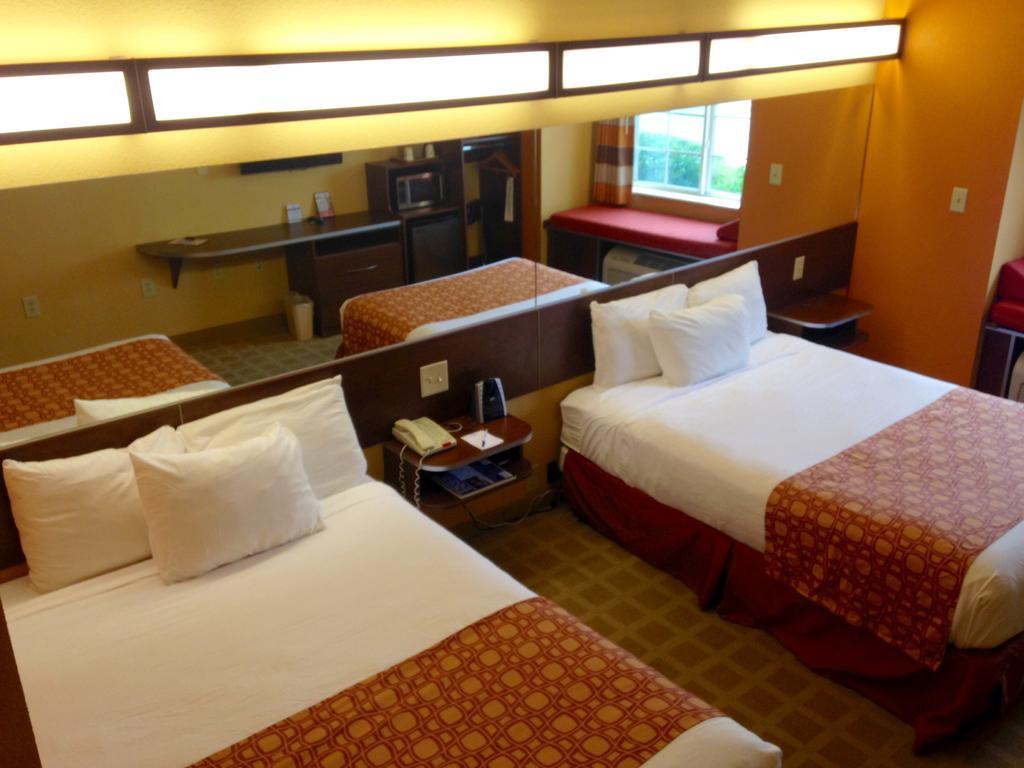 Microtel Inn & Suites By Wyndham University Medical Park Greenville Ngoại thất bức ảnh