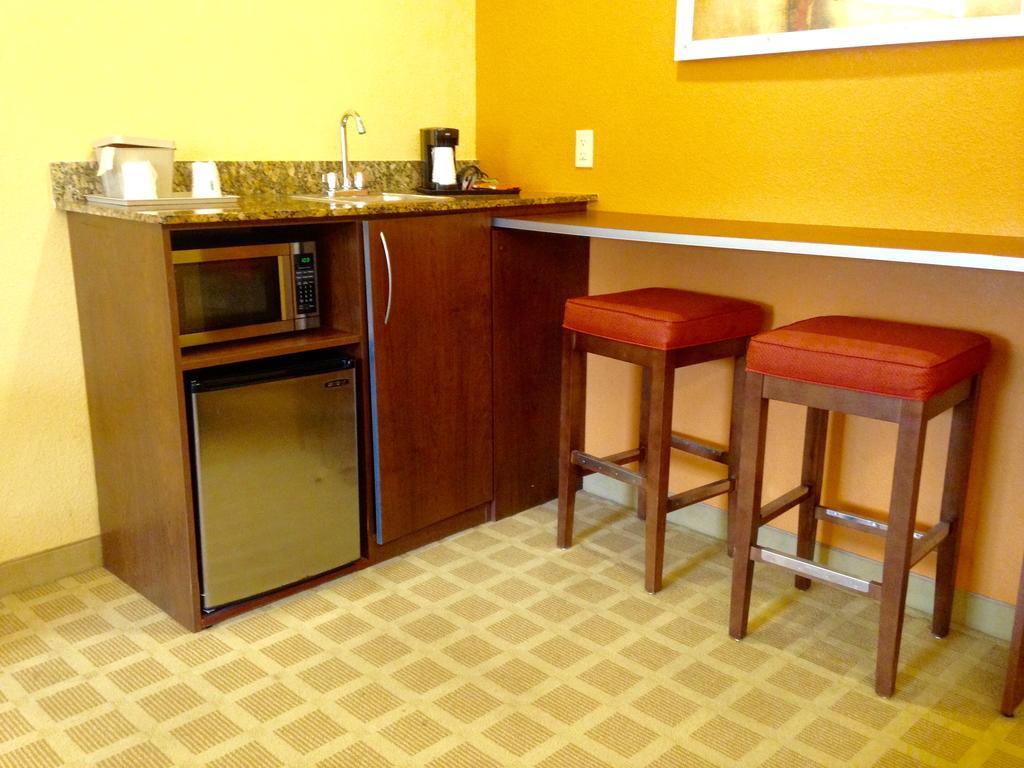 Microtel Inn & Suites By Wyndham University Medical Park Greenville Ngoại thất bức ảnh